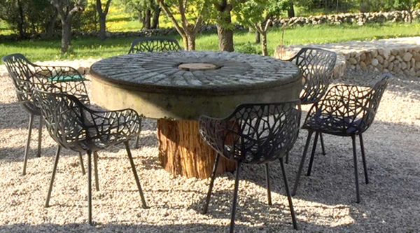 Form-exclusiv-Gartentisch